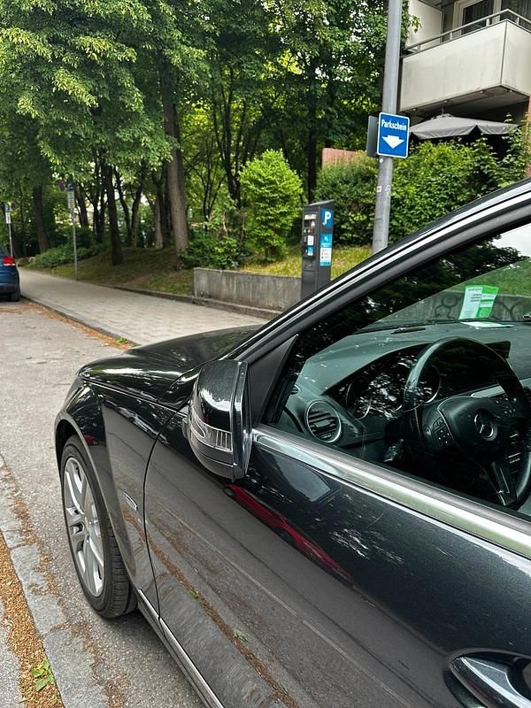 Gebraucht Mercedes C200 187 PS (137 kW) 2011 Schwarz Limousine