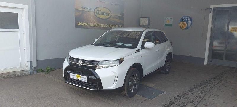 Weiß Neu 2025 Suzuki Vitara Comfort+ SUV | 28.700 € (Fairer Preis) - Bild 1/4