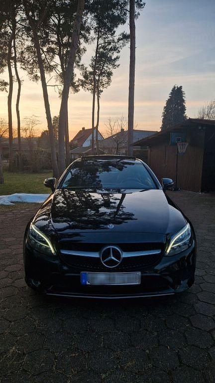 Schwarz Gebraucht 2019 Mercedes C200 Coupé | 27.900 € (Guter Preis) - Bild 1/4