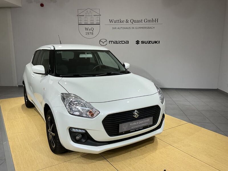Weiß Gebraucht 2020 Suzuki Swift Comfort Limousine | 9.950 € (Fairer Preis) - Bild 1/4