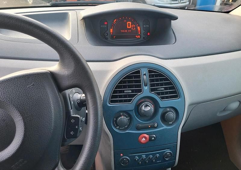 Gebraucht Renault Modus 75 PS (55 kW) 2004 Blau Van / Kleinbus