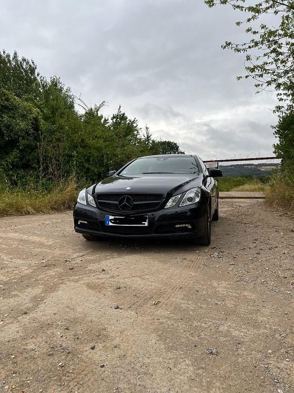 Gebraucht Mercedes E350 231 PS (169 kW) 2009 Schwarz Coupé
