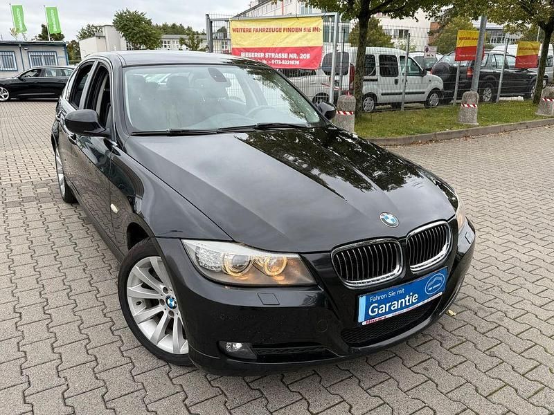 Schwarz Gebraucht 2011 BMW 330 Performance Limousine | 12.980 € (Guter Preis) - Bild 1/4
