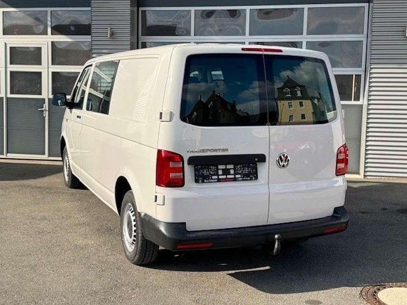 Gebraucht VW Transporter Trendline 150 PS (110 kW) 2018 Candyweiß Van