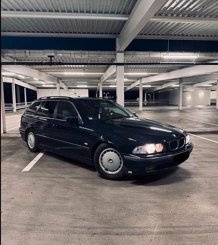 Gebraucht BMW 523 170 PS (125 kW) 1998 Blau Kombi
