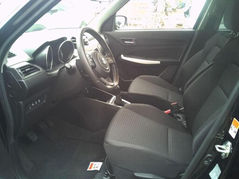 Gebraucht Suzuki Swift Comfort 83 PS (61 kW) 2023 Schwarz Limousine