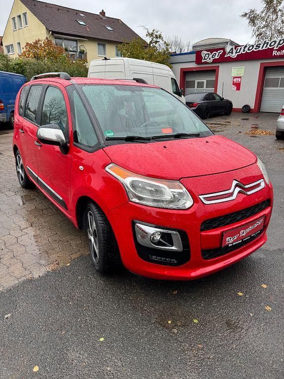 Rot Gebraucht 2016 Citroën C3 Picasso SELECTION Van / Kleinbus | 7.950 € (Teuer) - Bild 1/4