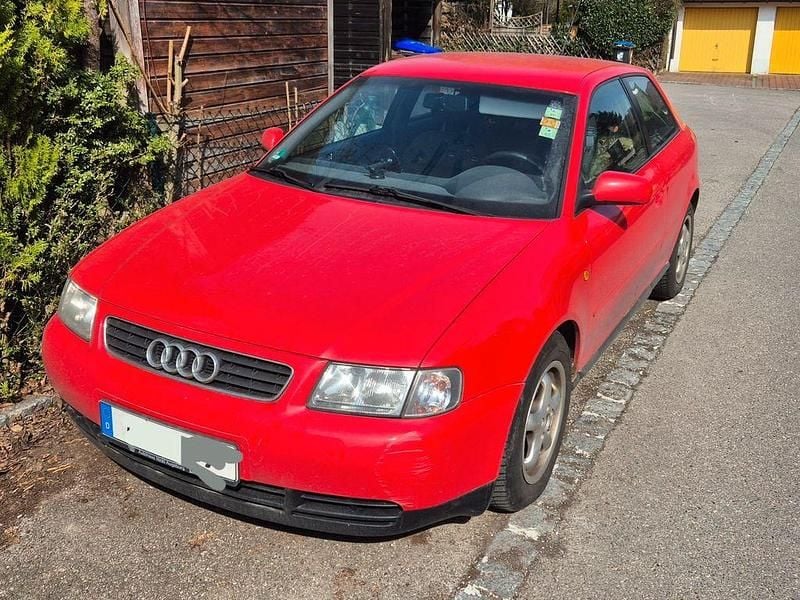 Gebraucht Audi A3 Attraction 101 PS (74 kW) 1998 Rot Kleinwagen