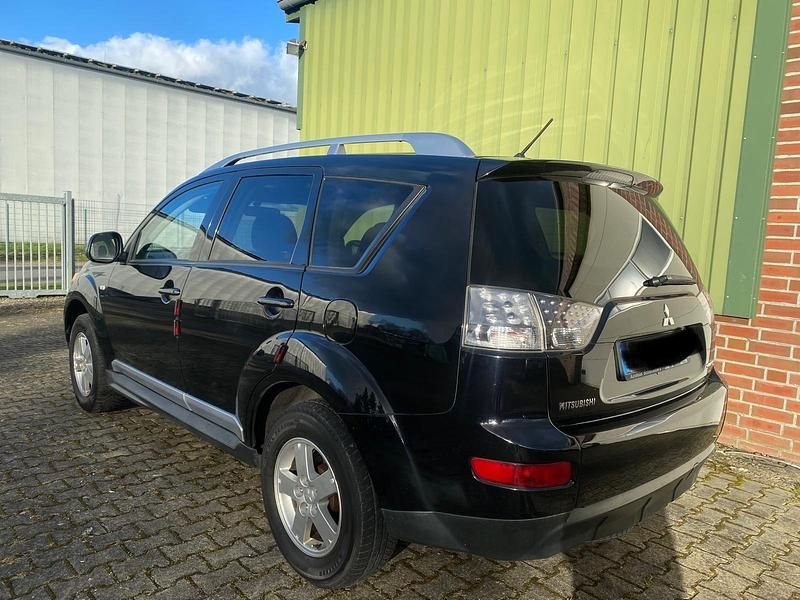 Gebraucht Mitsubishi Outlander 170 PS (125 kW) 2009 Schwarz SUV