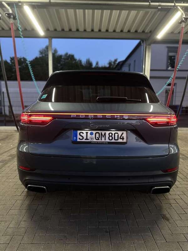 Blau Gebraucht 2018 Porsche Cayenne SUV | 55.000 € - Bild 1/4