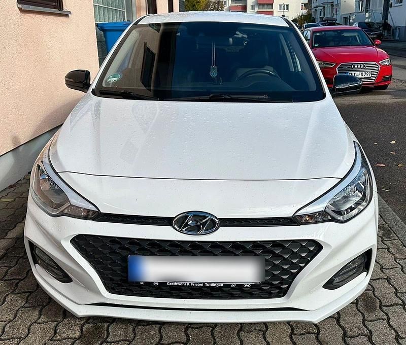 Weiß Gebraucht 2019 Hyundai i20 Active Kleinwagen | 13.300 € (Guter Preis) - Bild 1/4