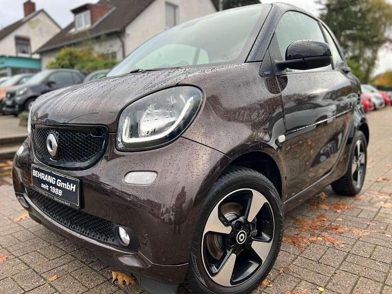 Braun Gebraucht 2017 Smart ForTwo Coupé Kleinwagen | 14.590 € (Etwas zu teuer) - Bild 1/4