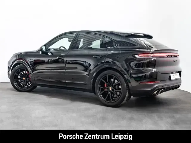 Usata Porsche Cayenne S E-Hybrid 519 CV (381 kW) 2024 Nero SUV