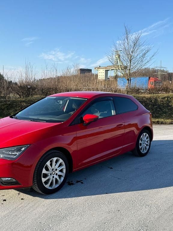 Second-hand Seat Leon SC Style 105 CP (77 kW) 2013 Roșu Hatchback