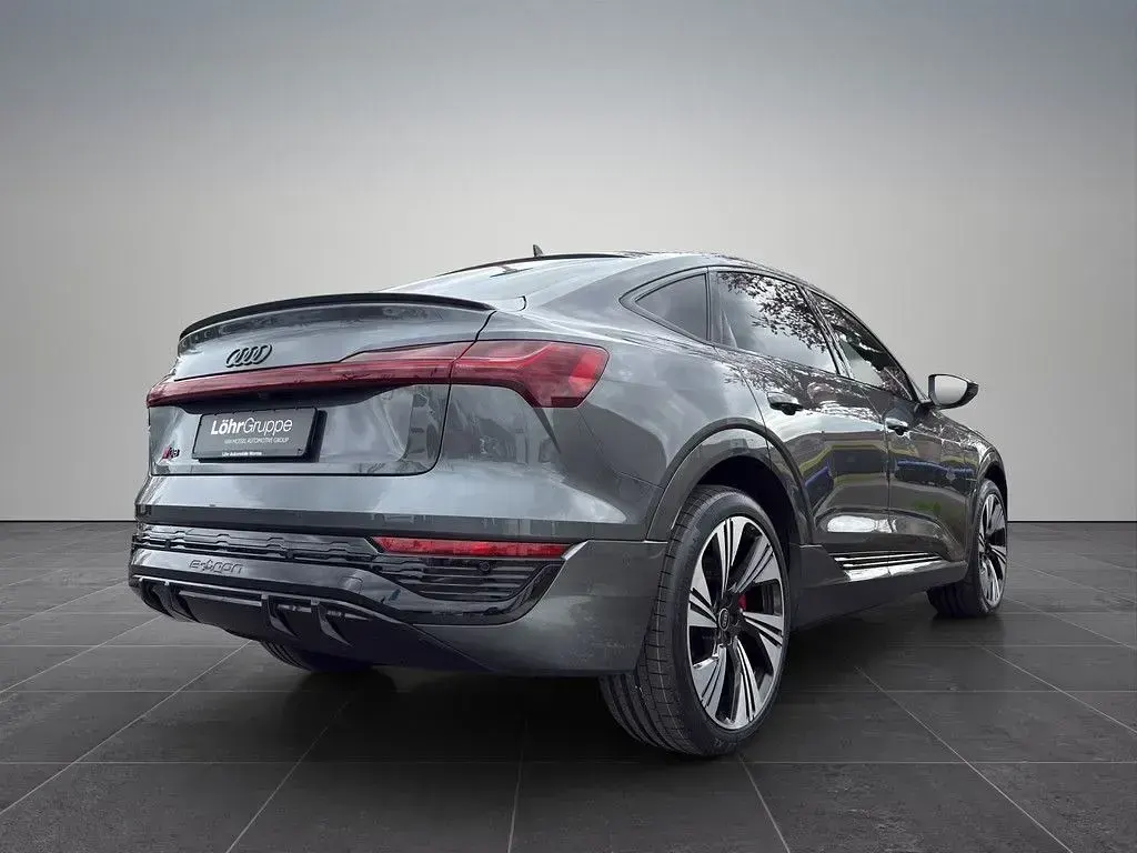 Gebraucht Audi Q8 Sportback e-tron S-Line 300 kW (408 PS) 2023 Daytonagrau perleffekt SUV