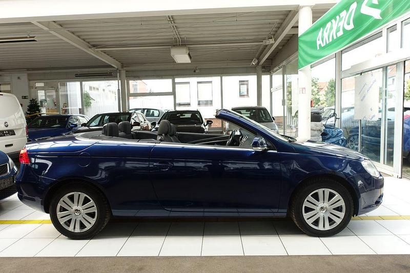 Gebraucht VW Eos 116 PS (85 kW) 2005 Blau Cabrio