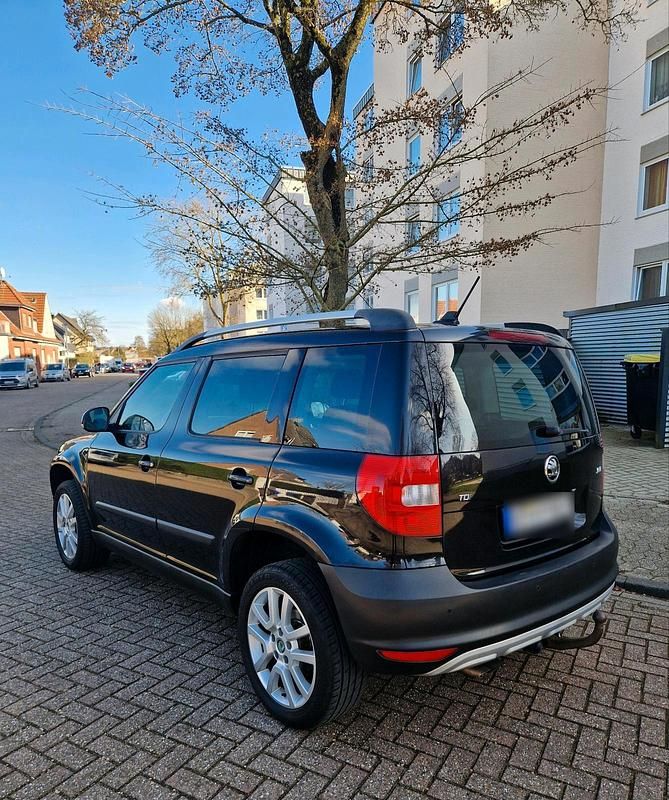 Gebraucht Skoda Yeti 110 PS (80 kW) 2012 Schwarz SUV