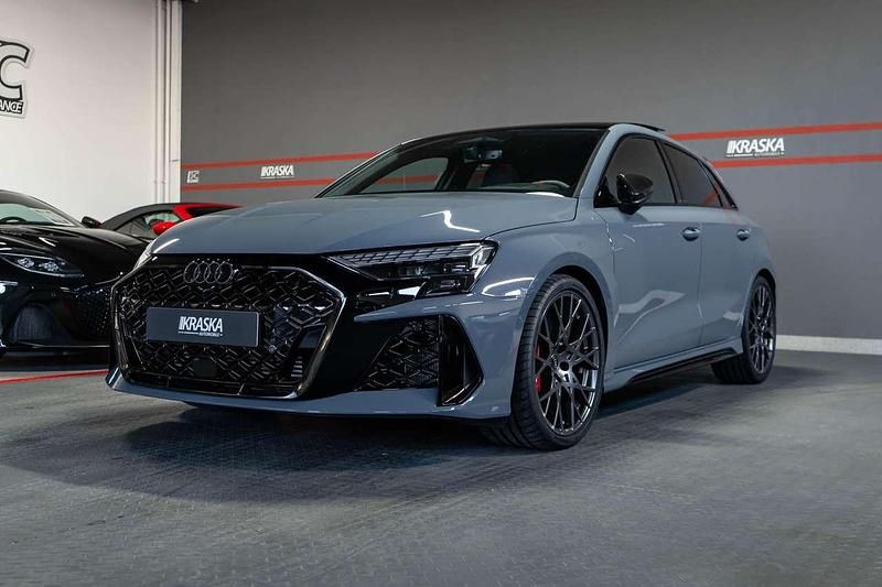 Gebraucht Audi RS3 Design 400 PS (294 kW) 2025 Kemoragrau metallic Limousine