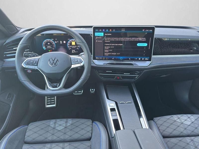 Gebraucht VW Passat R-line 265 PS (194 kW) 2025 Grenadillschwarz metallic (metallic) Kombi