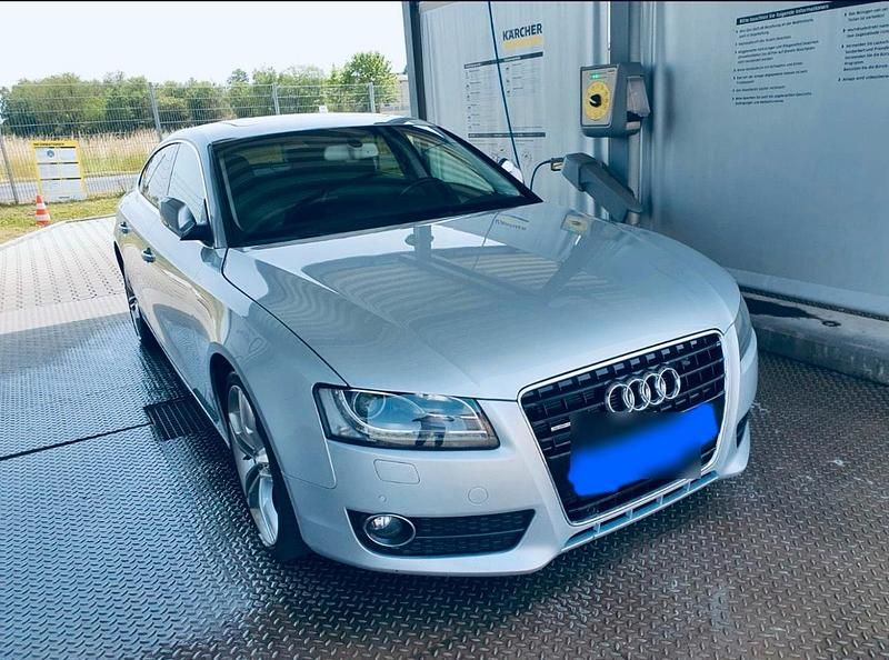 Silber Gebraucht 2010 Audi A5 Limousine | 11.000 € (Fairer Preis) - Bild 1/4