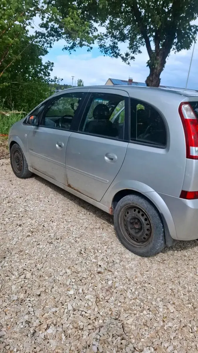 Używany Opel Meriva 100 KM (73 kW) 2005 Szary Minivan