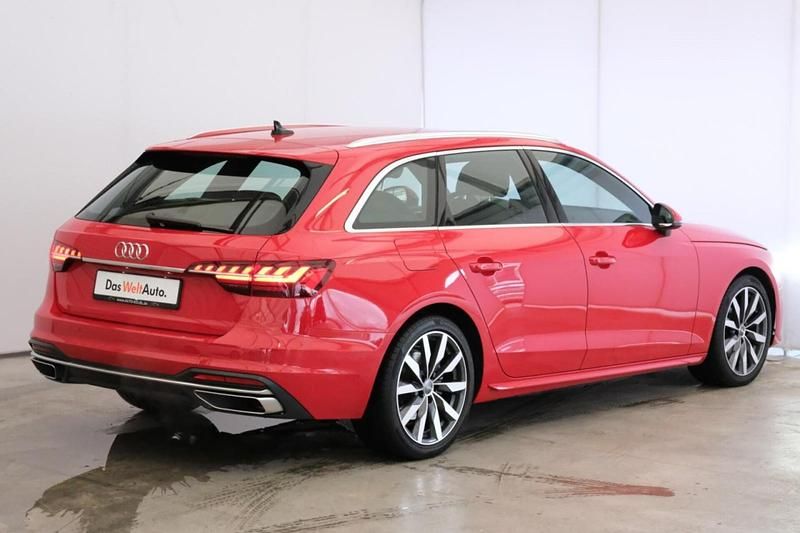 Gebraucht Audi A4 Advanced 190 PS (139 kW) 2020 Rot metallic Kombi
