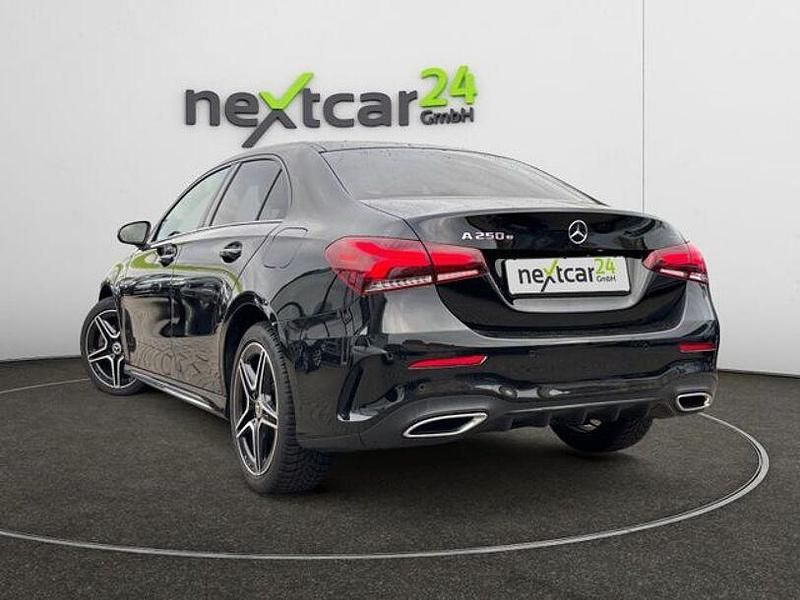 Gebraucht Mercedes A250 AMG line 160 PS (117 kW) 2021 Schwarz Limousine