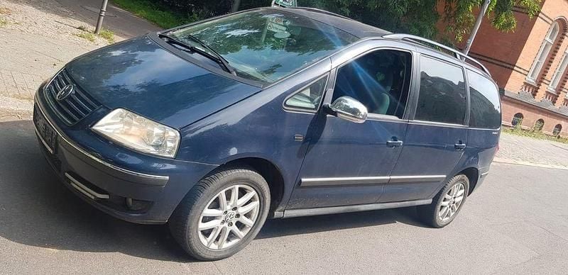 Gebraucht 2004 VW Sharan Comfortline Van / Kleinbus | 1.799 € (Fairer Preis) - Bild 1/4
