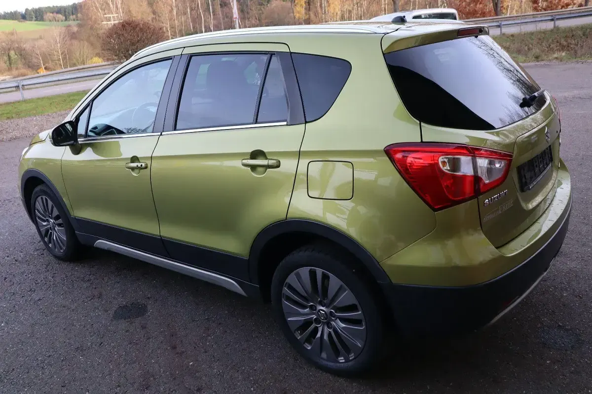 Gebraucht Suzuki SX4 S-Cross Comfort 120 PS (88 kW) 2016 Grün SUV