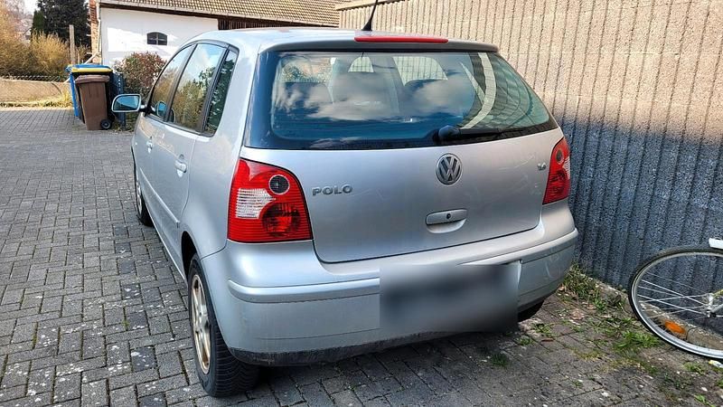 Gebraucht VW Polo 75 PS (55 kW) 2004 Silber Kleinwagen