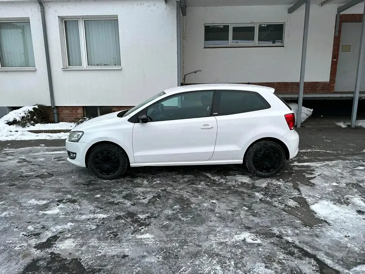 Gebraucht VW Polo Style 90 PS (66 kW) 2012 Weiß Kleinwagen