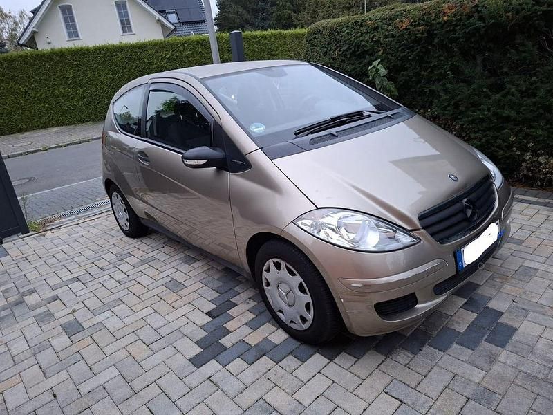 Beige Gebraucht 2005 Mercedes A150 Classic Kleinwagen | 2.950 € (Fairer Preis) - Bild 1/4