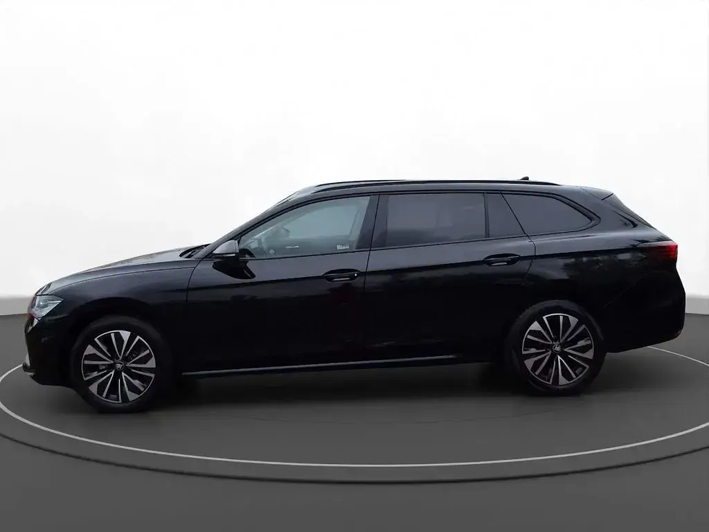 Gebraucht Skoda Superb Selection 150 PS (110 kW) 2025 Ebony schwarz metallic Kombi