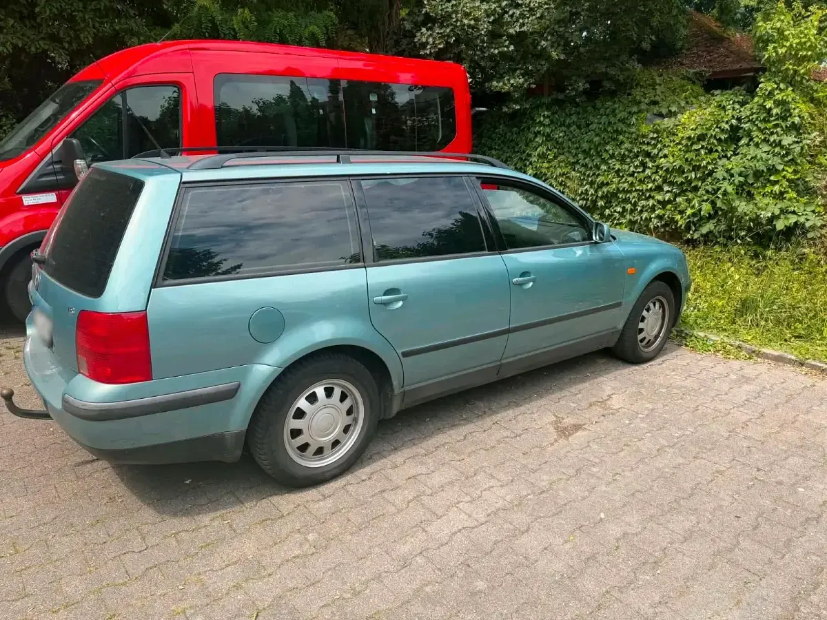 Gebraucht VW Passat 105 PS (77 kW) 1999 Grün Kombi