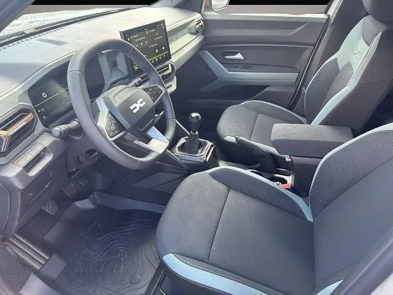 Neu Dacia Duster Extreme 122 PS (89 kW) 2026 Manufacturer