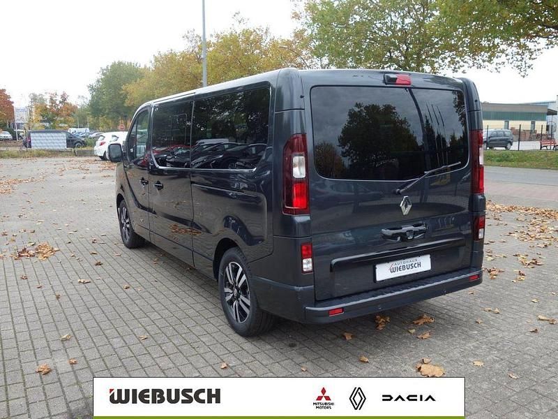 Gebraucht Renault Trafic 170 PS (125 kW) 2024 Kometengrau Van / Kleinbus
