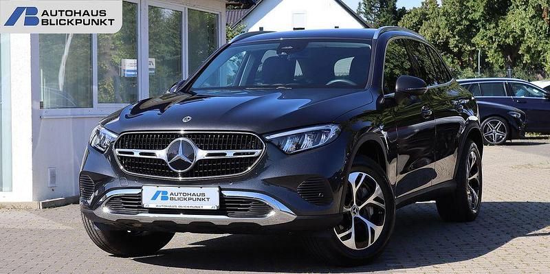 Grau Gebraucht 2024 Mercedes GLC300 Avantgarde SUV | 55.880 € - Bild 1/4