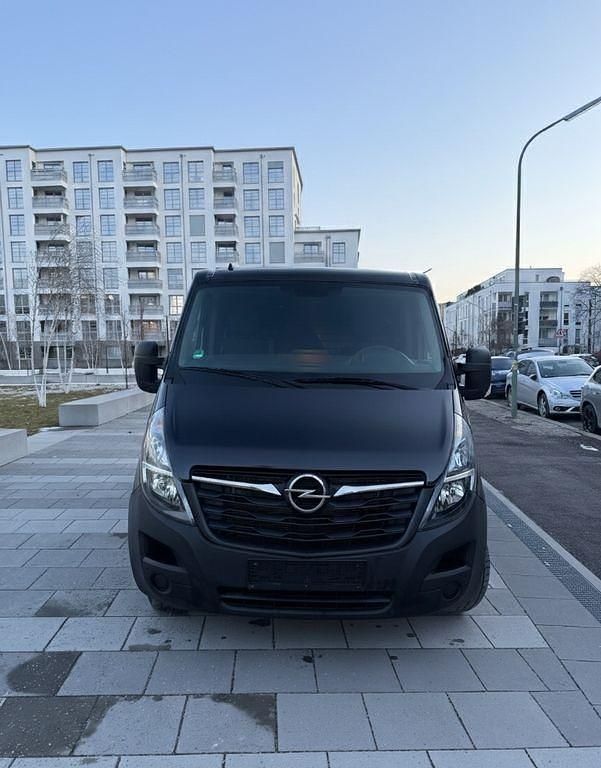 Gebraucht Opel Movano 136 PS (100 kW) 2020 Schwarz Limousine