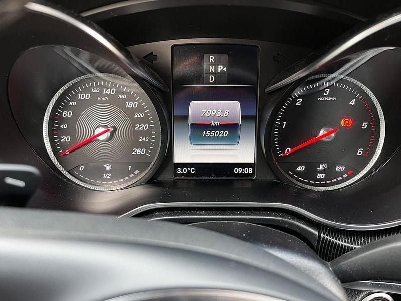 Gebraucht Mercedes V220 Edition 163 PS (119 kW) 2018 Grau Van / Kleinbus