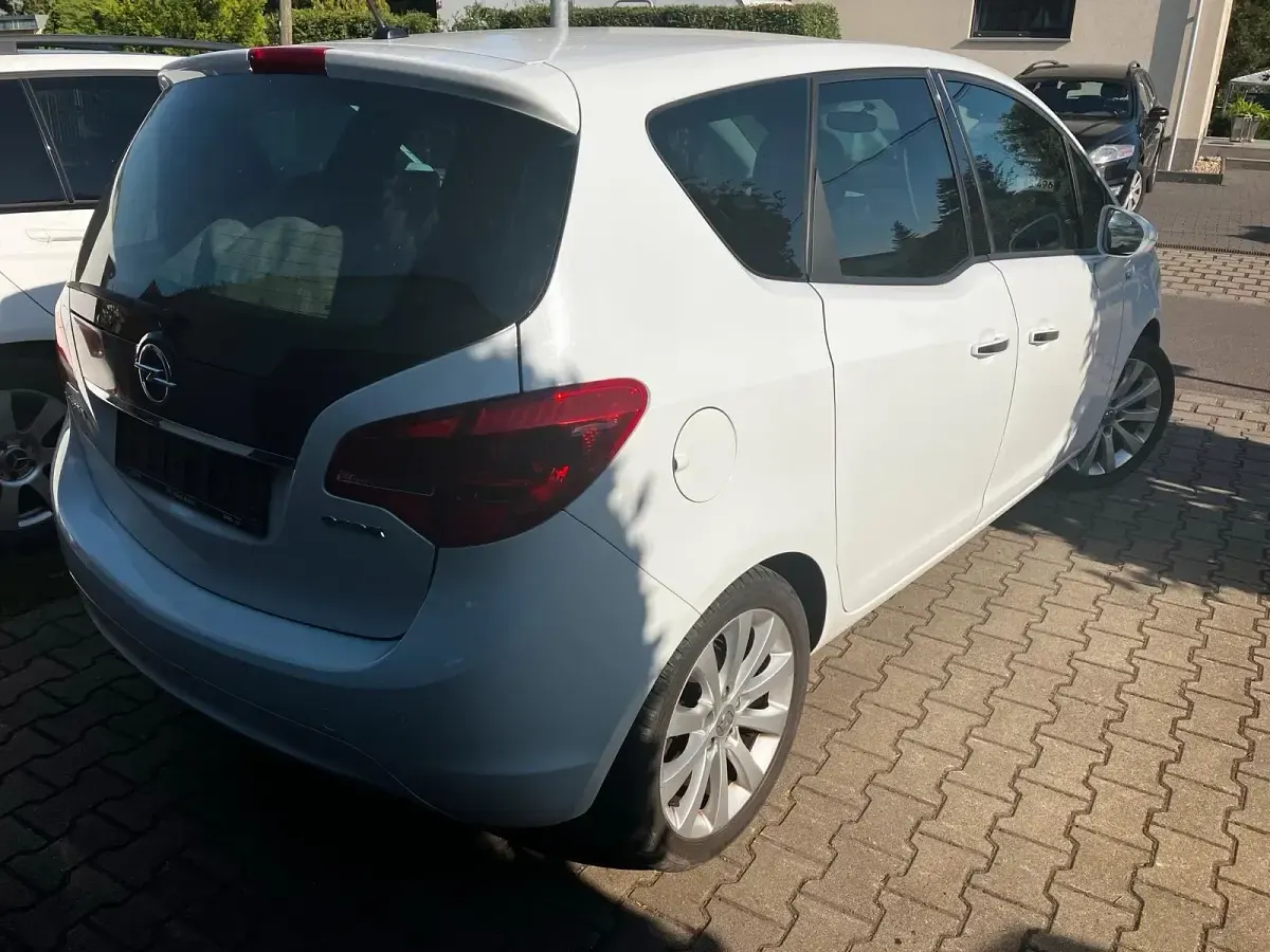 Gebraucht Opel Meriva Eco 120 PS (88 kW) 2011 Weiß Van / Kleinbus
