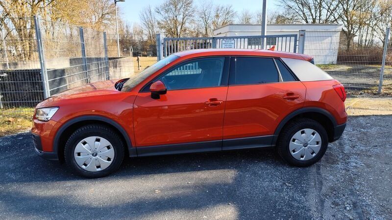 Orange Gebraucht 2017 Audi Q2 Comfort SUV | 13.500 € (Fairer Preis) - Bild 1/4