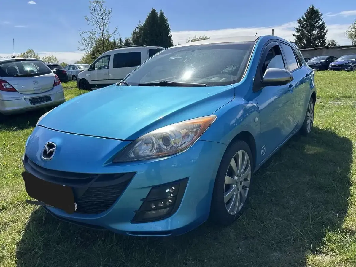 Używany Mazda 3 Active 105 KM (77 kW) 2011 Niebieski Sedan/Limuzyna