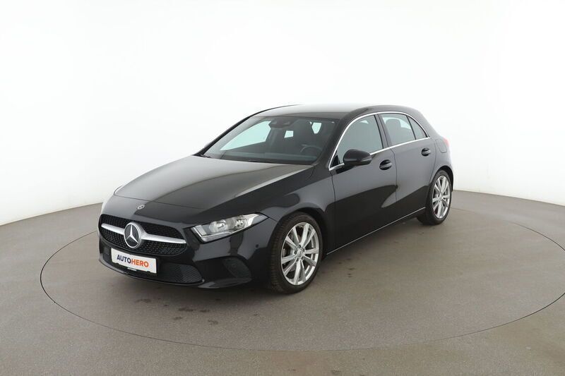 Schwarz Gebraucht 2018 Mercedes A200 Progressive Limousine | 22.020 € (Fairer Preis) - Bild 1/4