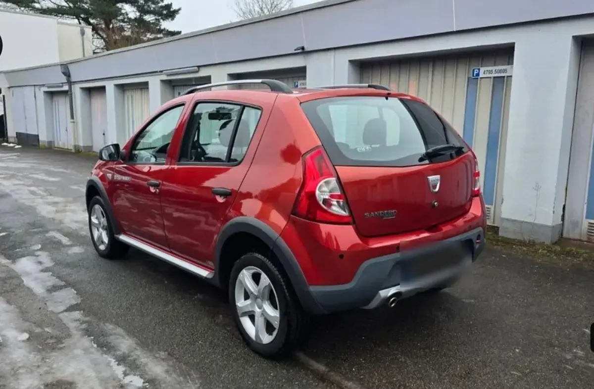 Gebraucht Dacia Sandero Stepway 87 PS (63 kW) 2010 Rot Limousine