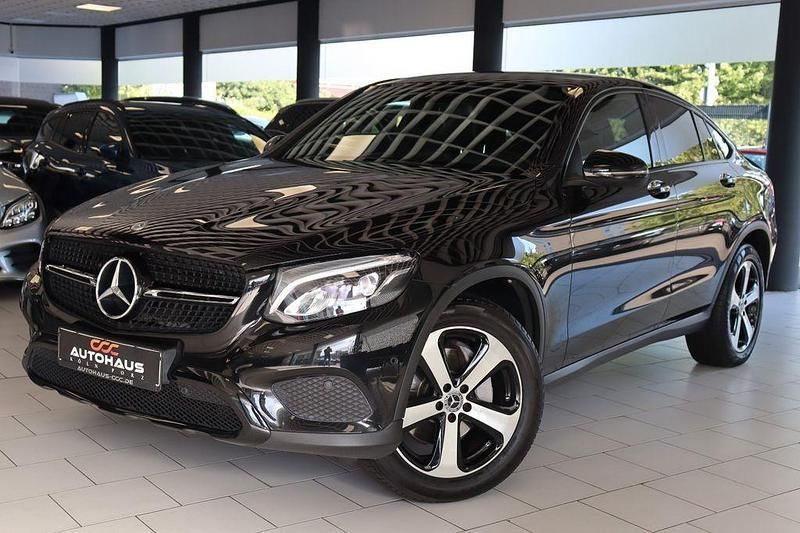 Schwarz Gebraucht 2018 Mercedes GLC250 Night Coupé | 29.890 € (Fairer Preis) - Bild 1/4