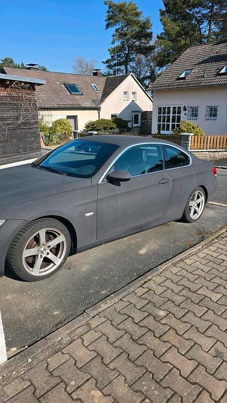 Second-hand BMW 325 218 CP (160 kW) 2006 Negru Coupe