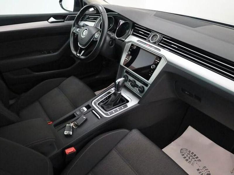 Gebraucht VW Passat Comfortline 190 PS (139 kW) 2019 Schwarz Kombi