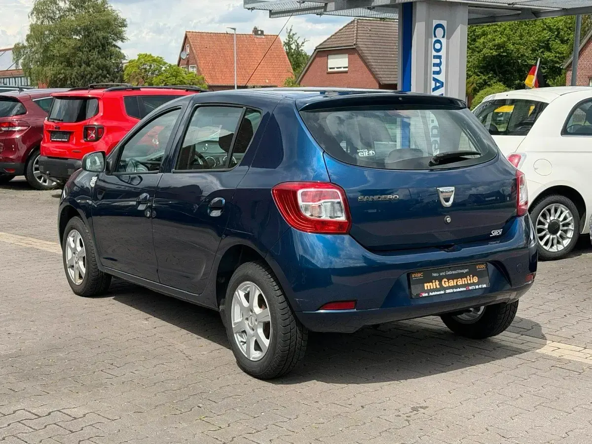 Gebraucht Dacia Sandero Celebration 90 PS (66 kW) 2015 Blau Limousine