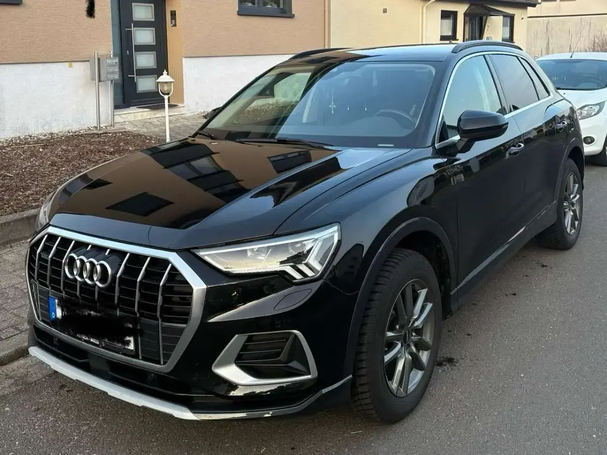 Gebraucht Audi Q3 Advanced Plus 190 PS (139 kW) 2019 Schwarz SUV