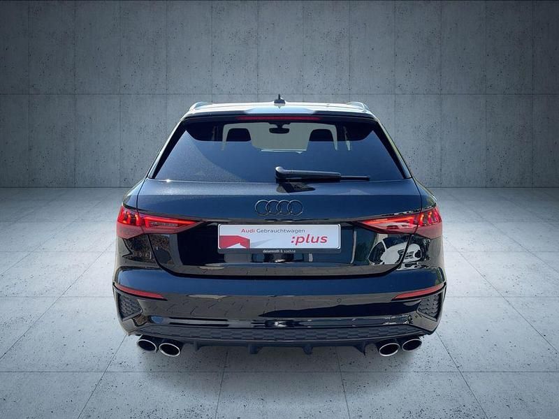Gebraucht Audi S3 Ambiente 310 PS (228 kW) 2023 Mythosschwarz metallic Limousine